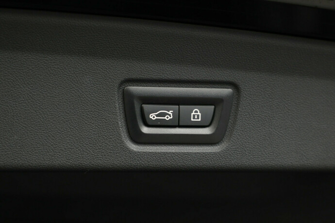 bmw-i4-m50-elektrisitet-2023-big-38