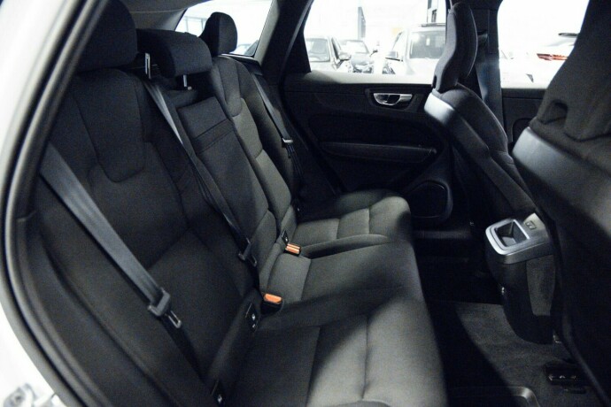 volvo-xc-60-diesel-2019-big-9