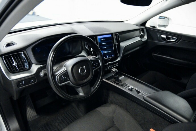 volvo-xc-60-diesel-2019-big-5