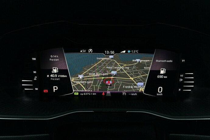 skoda-superb-diesel-2019-big-25