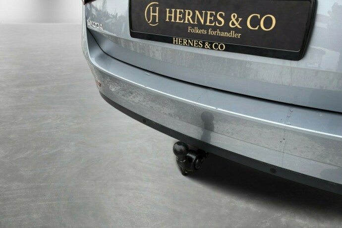 skoda-superb-diesel-2019-big-11