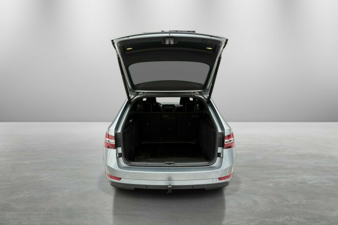 skoda-superb-diesel-2019-big-10