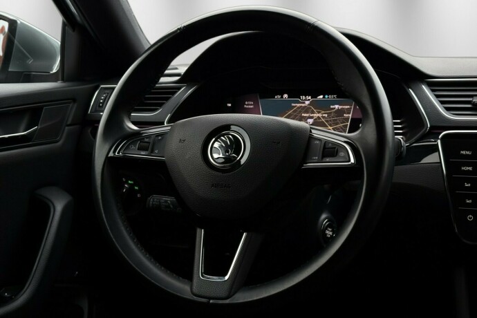 skoda-superb-diesel-2019-big-13