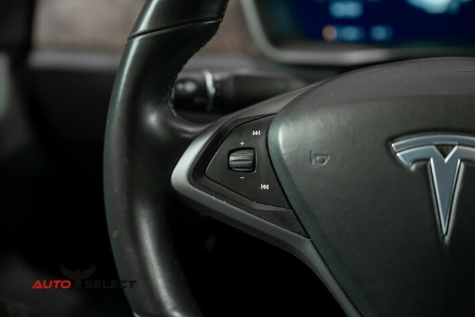 tesla-model-x-elektrisitet-2019-big-27