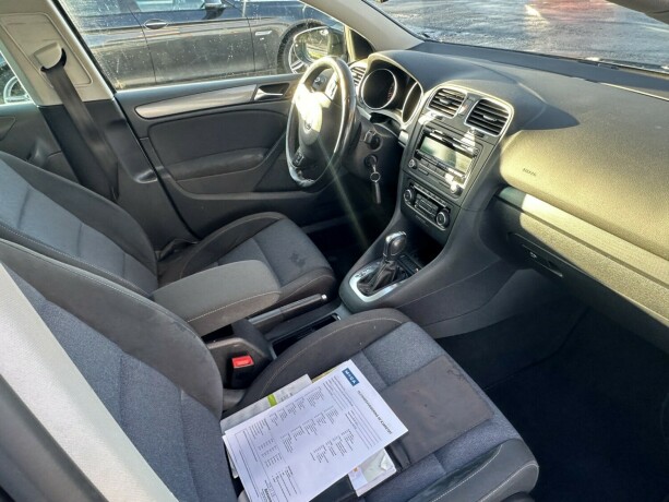 volkswagen-golf-bensin-2012-big-6