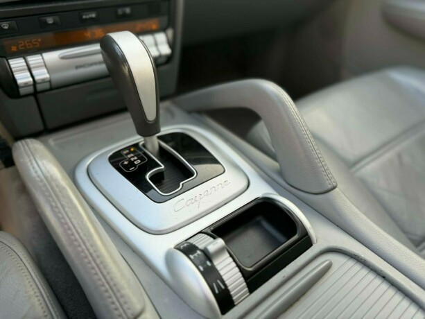 porsche-cayenne-bensin-2003-big-22