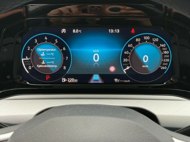 volkswagen-golf-elektrisitetbensin-2022-big-16