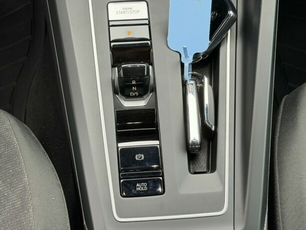 volkswagen-golf-elektrisitetbensin-2022-big-13