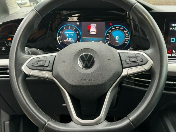 volkswagen-golf-elektrisitetbensin-2022-big-14