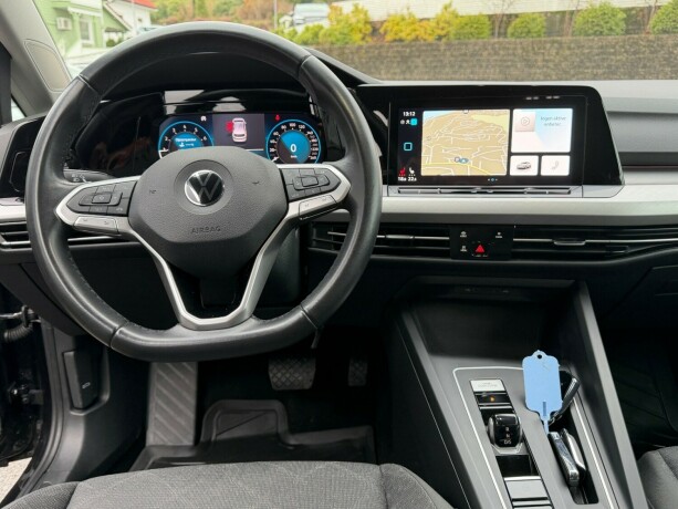 volkswagen-golf-elektrisitetbensin-2022-big-7