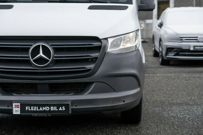 mercedes-benz-sprinter-diesel-2019-big-3