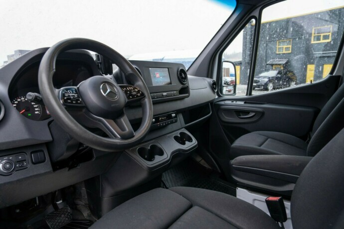 mercedes-benz-sprinter-diesel-2019-big-6