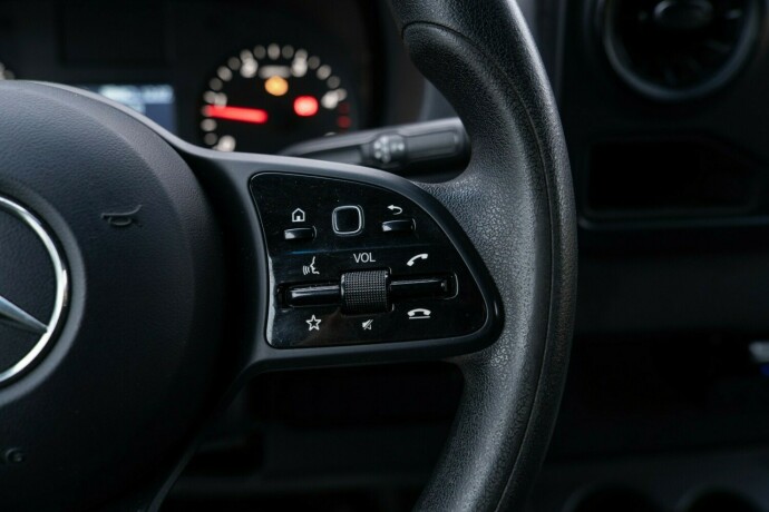 mercedes-benz-sprinter-diesel-2019-big-10