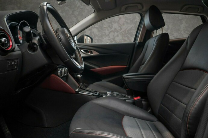 mazda-cx-3-bensin-2018-big-26