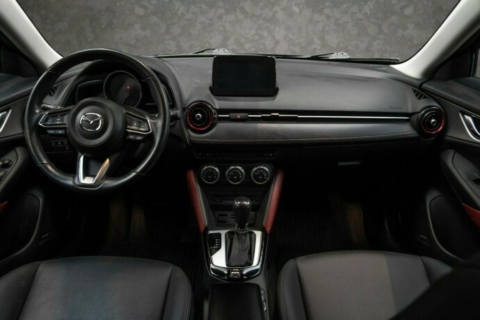 mazda-cx-3-bensin-2018-big-30