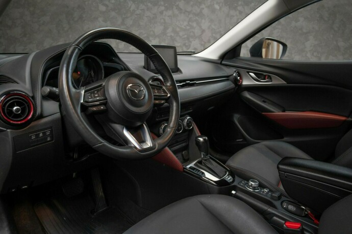 mazda-cx-3-bensin-2018-big-27