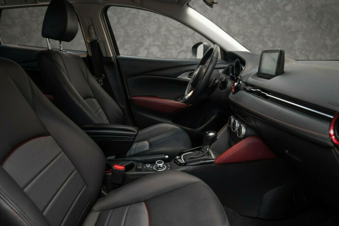 mazda-cx-3-bensin-2018-big-31