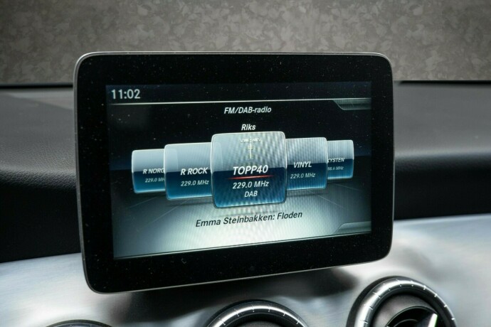 mercedes-benz-cla-bensin-2017-big-19