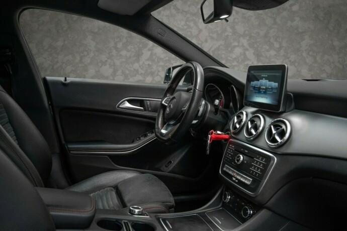 mercedes-benz-cla-bensin-2017-big-28