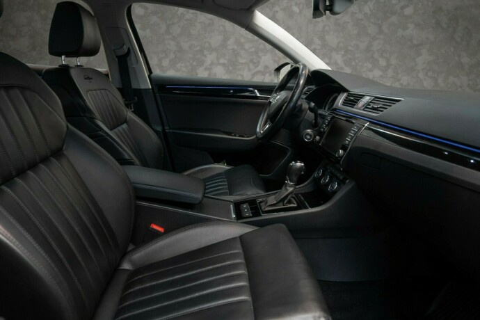 skoda-superb-diesel-2017-big-32