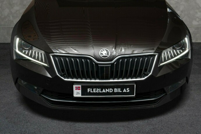 skoda-superb-diesel-2017-big-4