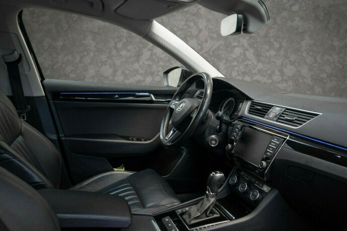 skoda-superb-diesel-2017-big-33