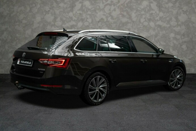 skoda-superb-diesel-2017-big-10