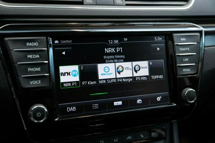 skoda-superb-diesel-2017-big-21