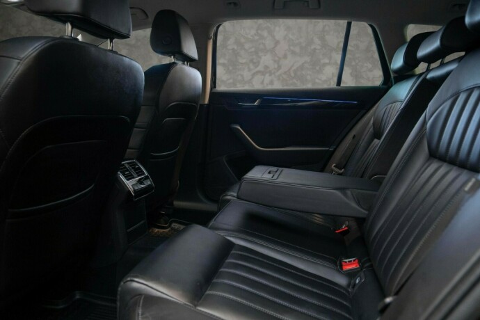 skoda-superb-diesel-2017-big-30