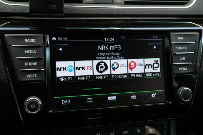 skoda-superb-diesel-2016-big-20