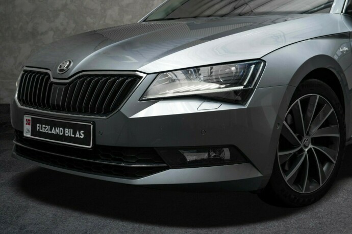 skoda-superb-diesel-2016-big-2