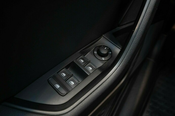 skoda-superb-diesel-2016-big-24