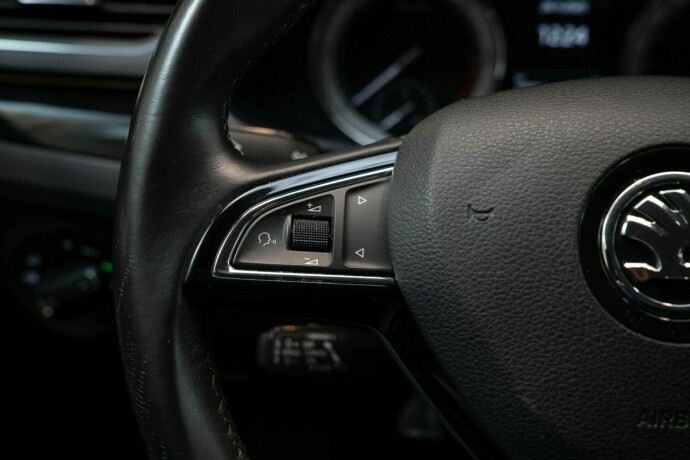 skoda-superb-diesel-2016-big-14