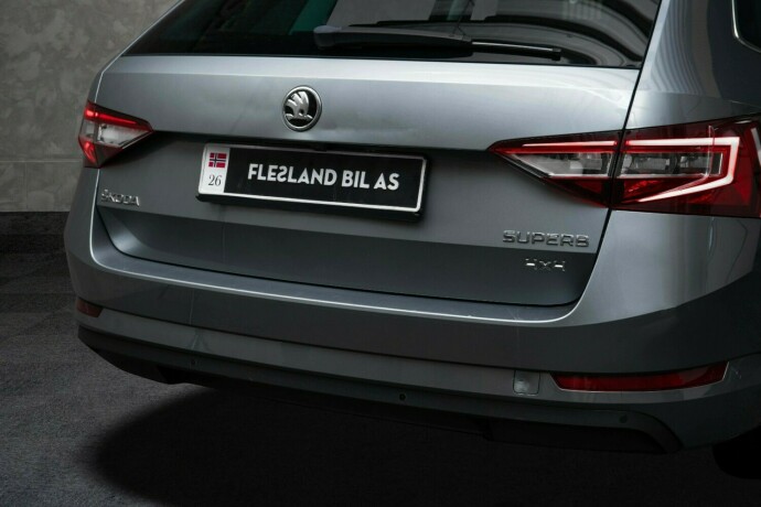 skoda-superb-diesel-2016-big-9