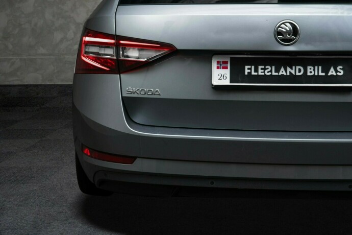 skoda-superb-diesel-2016-big-10