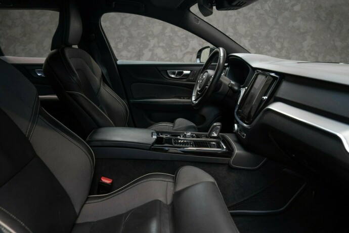 volvo-v60-elektrisitetbensin-2020-big-31