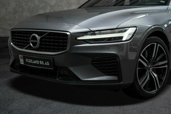 volvo-v60-elektrisitetbensin-2020-big-2