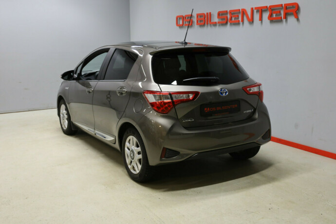 toyota-yaris-elektrisitetbensin-2017-big-4