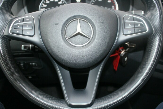 mercedes-benz-vito-diesel-2017-big-11