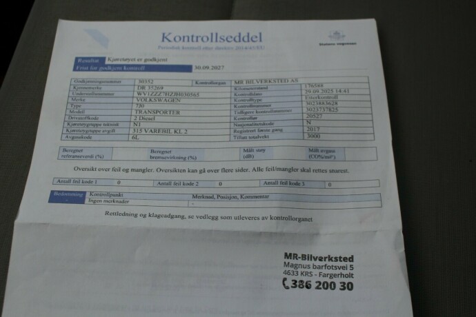 volkswagen-transporter-diesel-2018-big-17