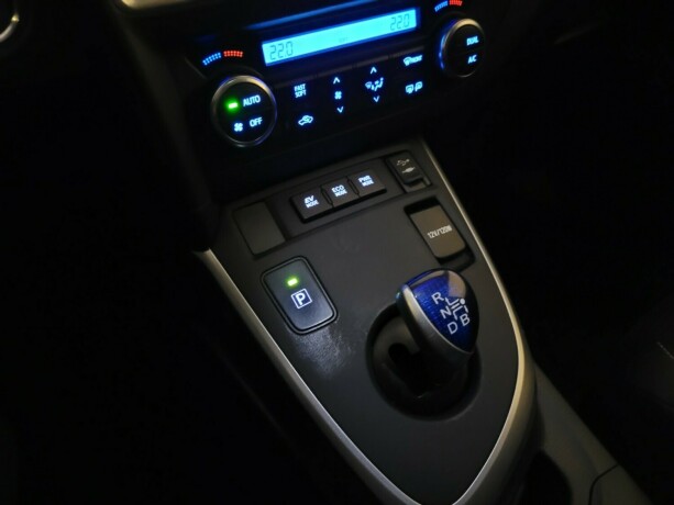 toyota-auris-bensin-2014-big-17