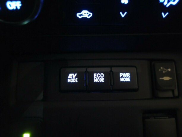 toyota-auris-bensin-2014-big-18