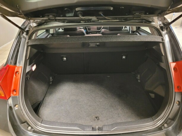 toyota-auris-bensin-2014-big-14