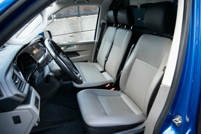 volkswagen-transporter-diesel-2021-big-4