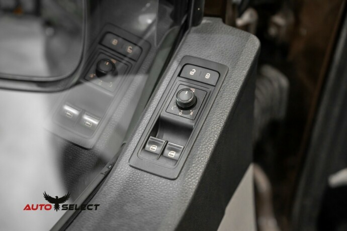 volkswagen-transporter-diesel-2017-big-18