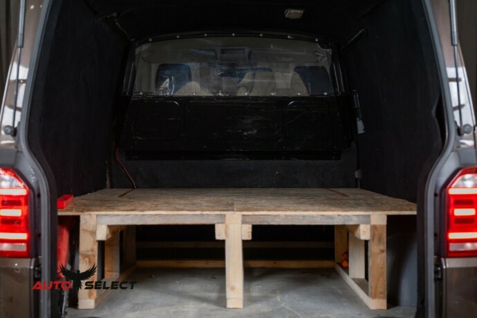 volkswagen-transporter-diesel-2017-big-9