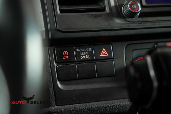 volkswagen-transporter-diesel-2017-big-29