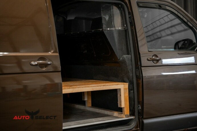 volkswagen-transporter-diesel-2017-big-12