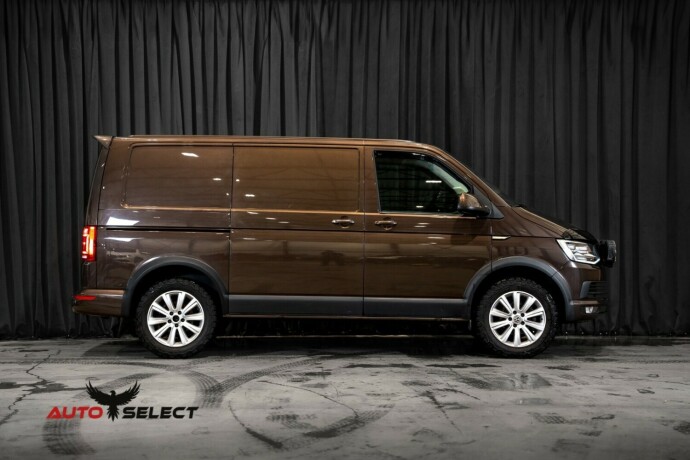 volkswagen-transporter-diesel-2017-big-11
