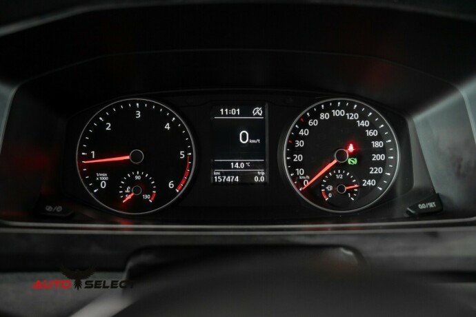 volkswagen-transporter-diesel-2017-big-25